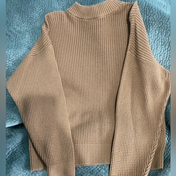 Light brown XS TNA sweater - Picture 1 of 3